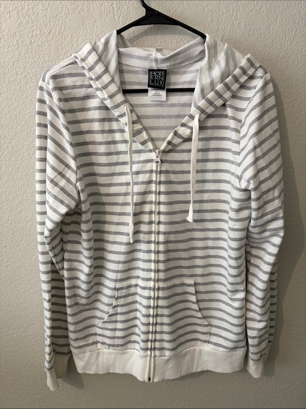 Juniors’ Modern Lux White and Light Gray Striped Zip-Up Hoodie Size XL